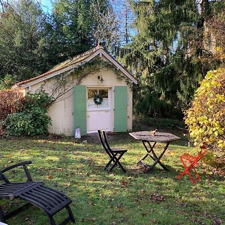 Maisonnette En Clairiere De Foret Gambais Esterno foto