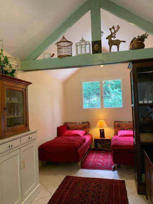 Maisonnette En Clairiere De Foret Gambais Esterno foto