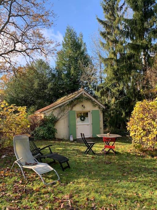 Maisonnette En Clairiere De Foret Gambais Esterno foto