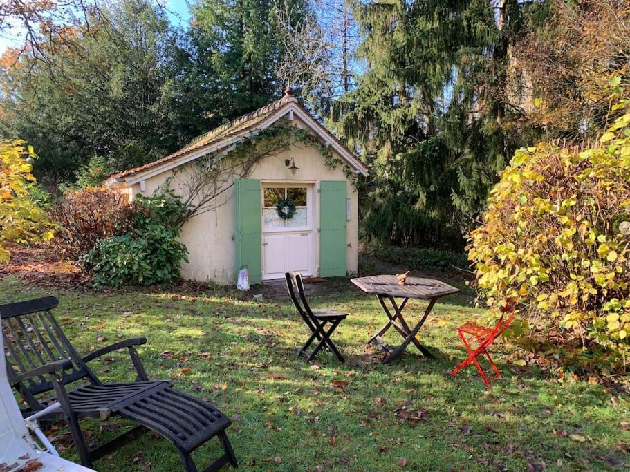 Maisonnette En Clairiere De Foret Gambais Esterno foto